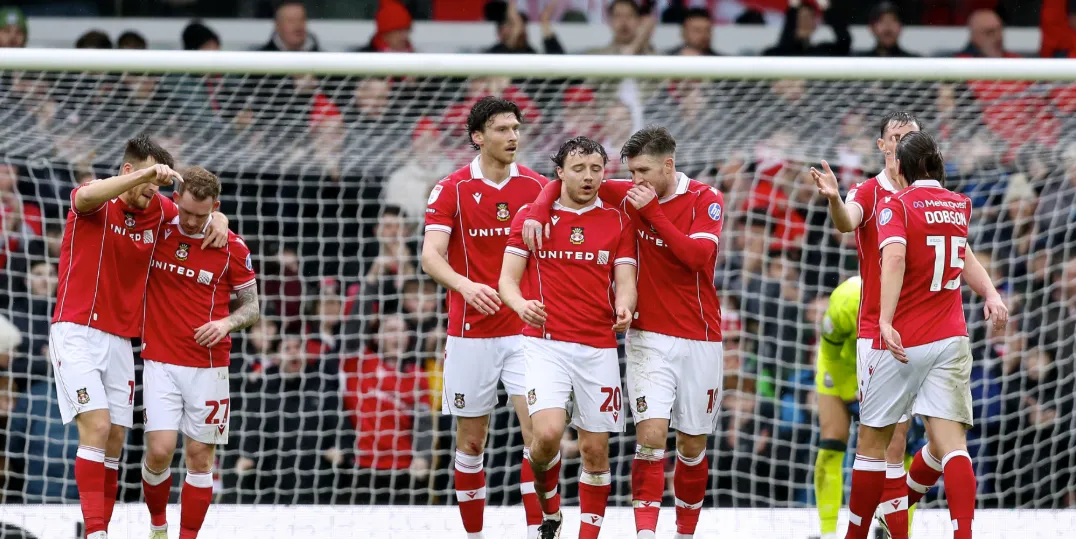 The Moment of Magic: Gillesphey Writes the Headlines