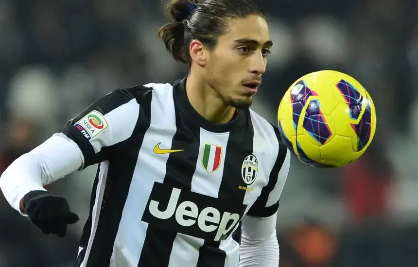 A Veteran Defender Heads to the South Coast